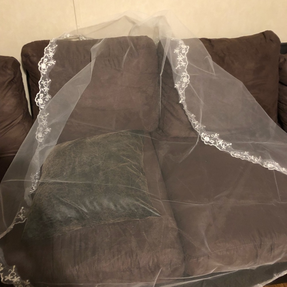 Free form Mantilla Veil